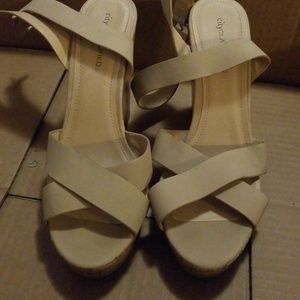 Nude strappy wedges